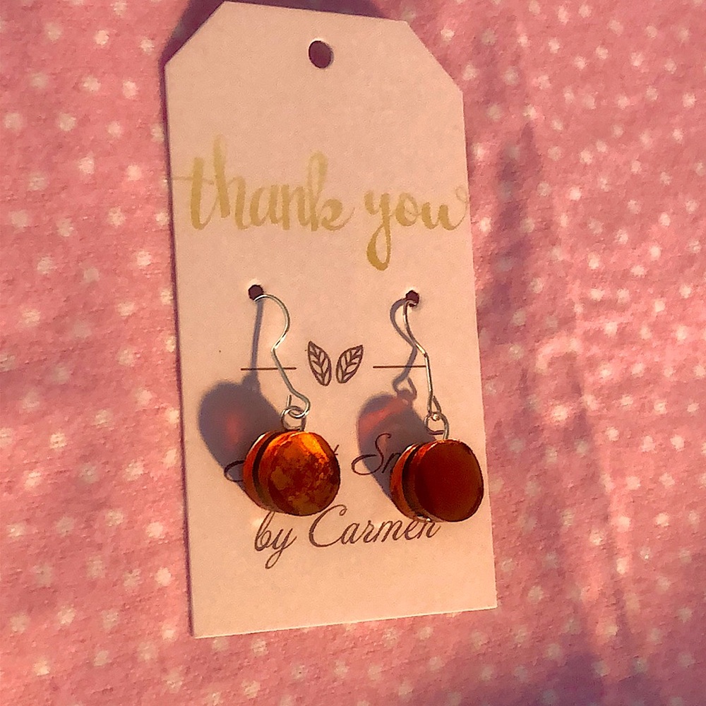 Hand crafted earrings we only offer gems with the best quality.